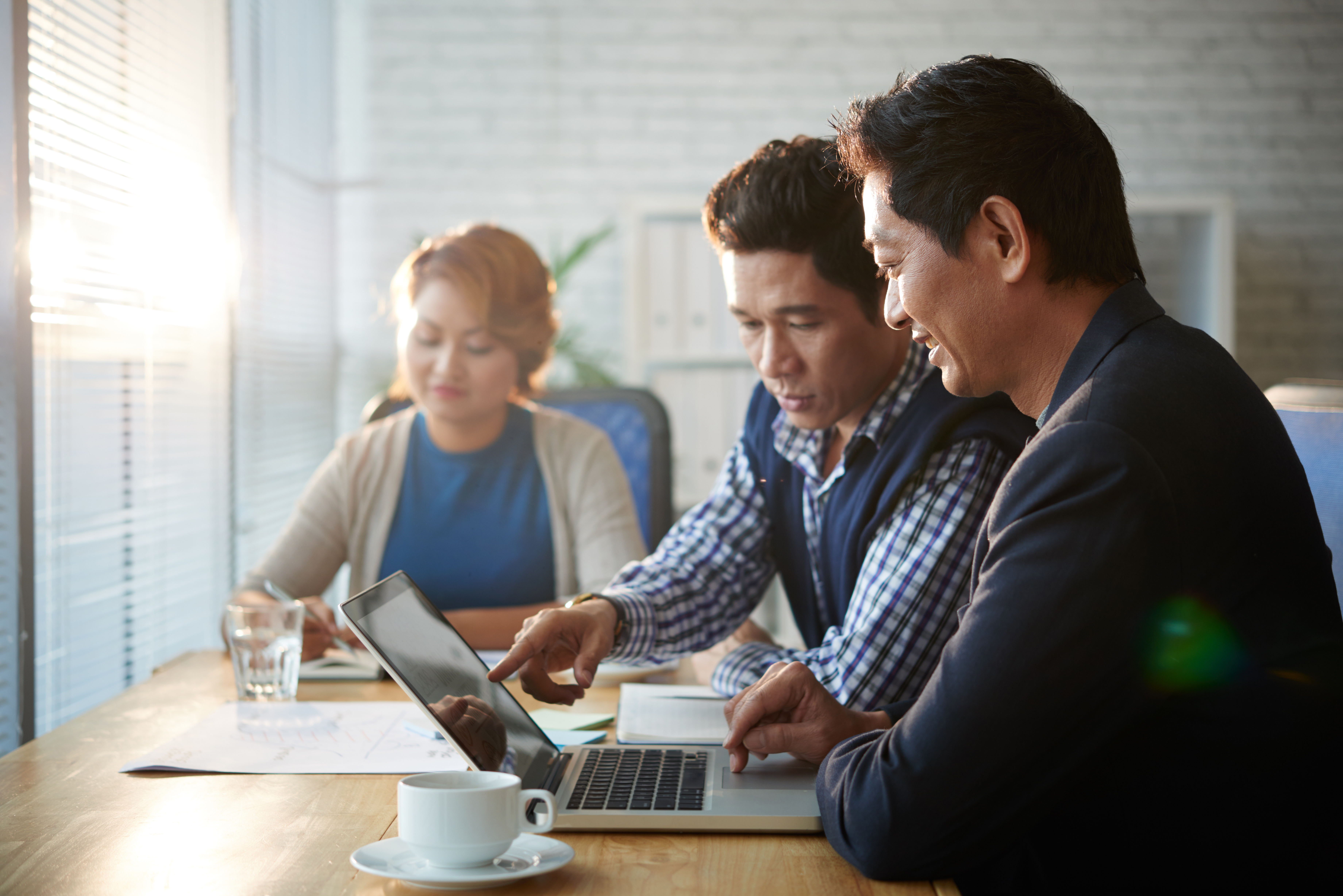 business-colleagues-watching-presentation-2022-01-18-23-42-07-utc